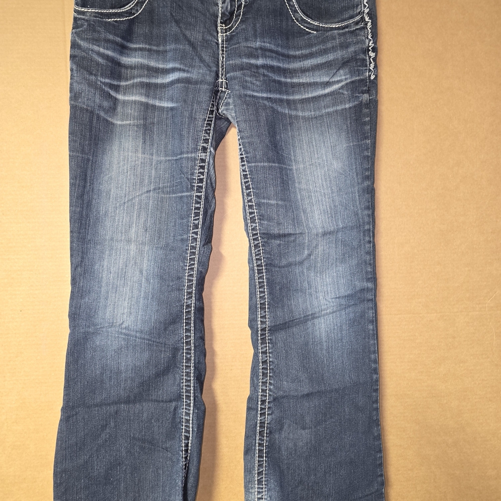 Maurices Stylish Blue Denim Jeans for Women Size 13/14 Plus Size.   116